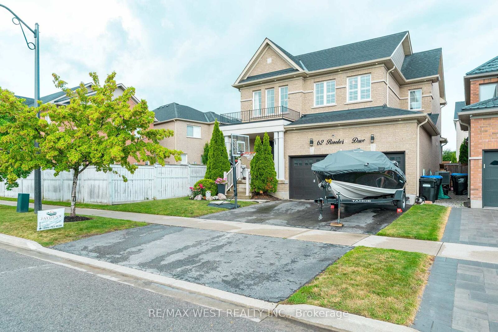 Property Photo: 62 Brookview Drive ON L3Z 0S5