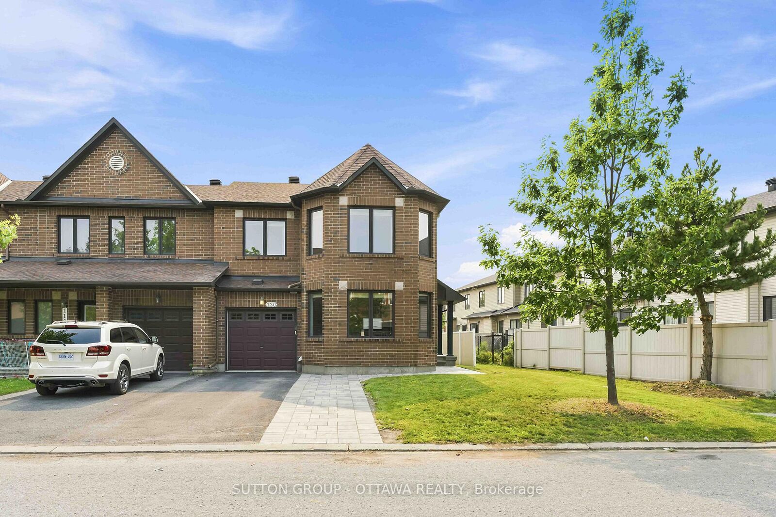 Property Photo:  120 Dunforest Terrace  ON K2J 3V1 