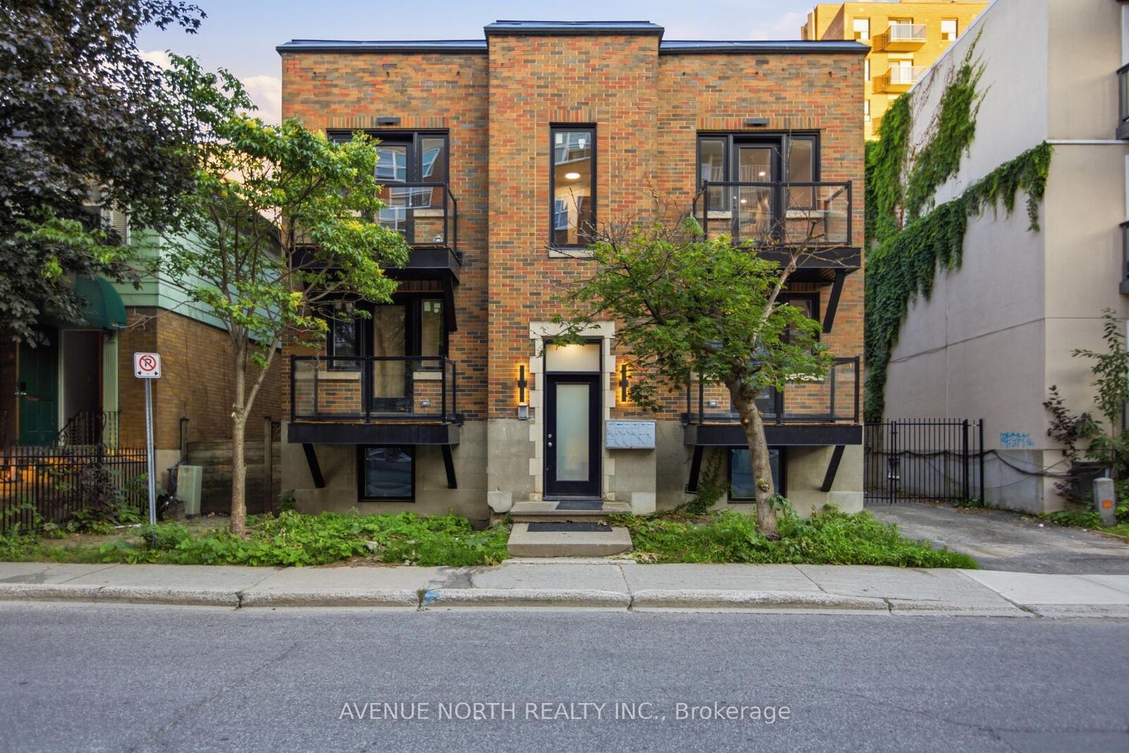 Property Photo:  180 Clarence Street 1  ON K1N 5P8 