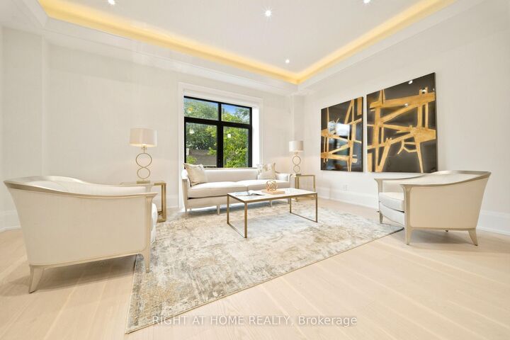 Property Photo: 28 Pine Avenue ON L5H 2P6
