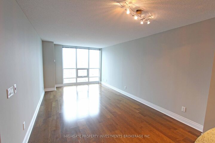 Property Photo: 763 Bay Street 3403 ON M5G 2R3