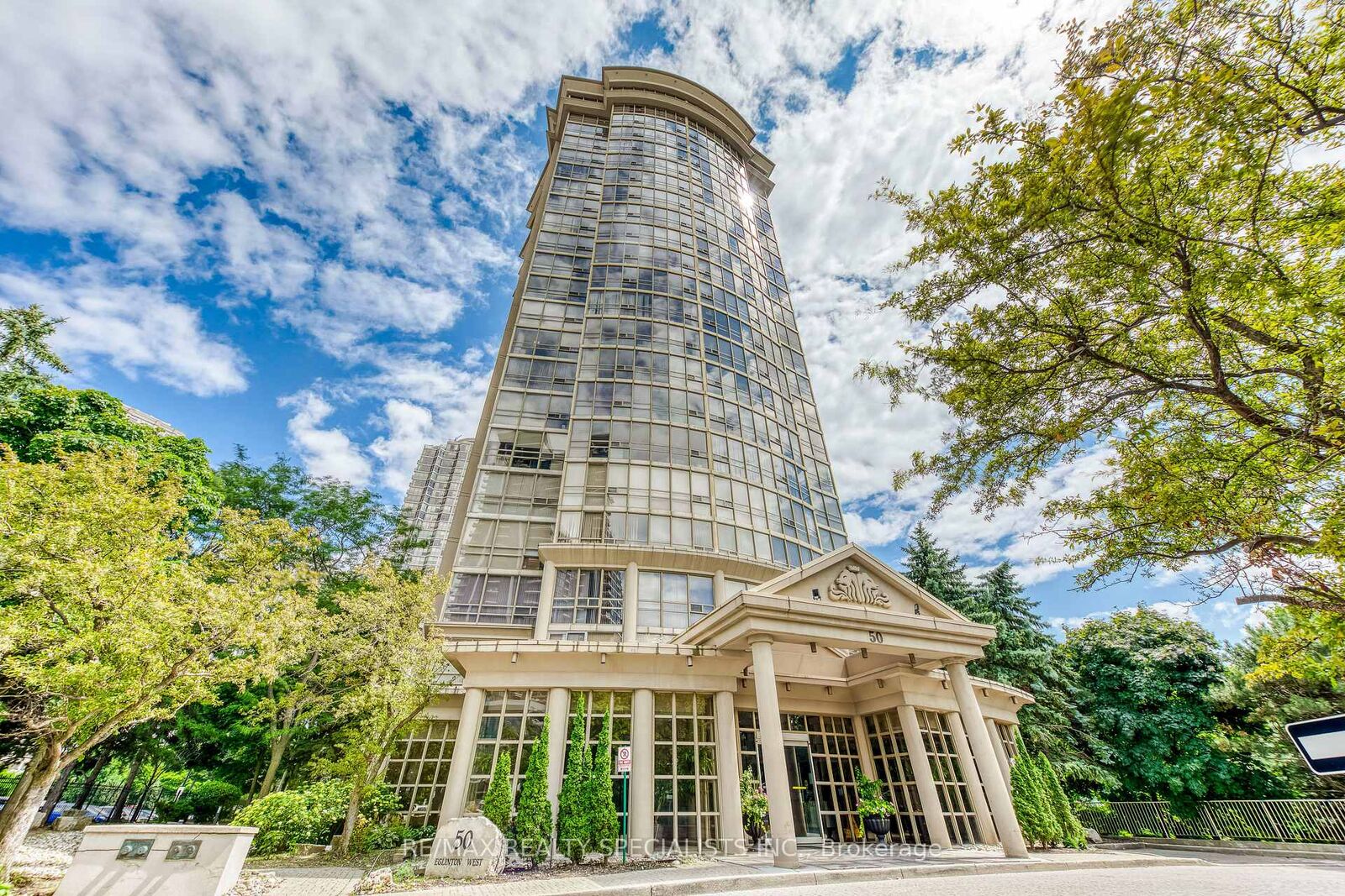 Property Photo:  50 Eglinton Avenue W 604  ON L5R 3P5 