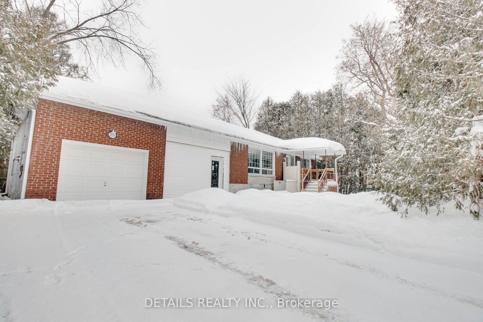 Photo de la propriété:  2551 Innes Avenue A  ON K1B 3K1 