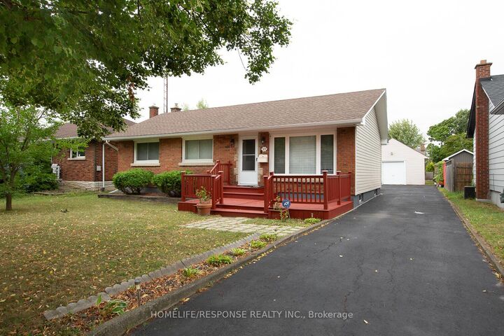 Property Photo:  35 Parkdale Drive  ON L2V 2N5 