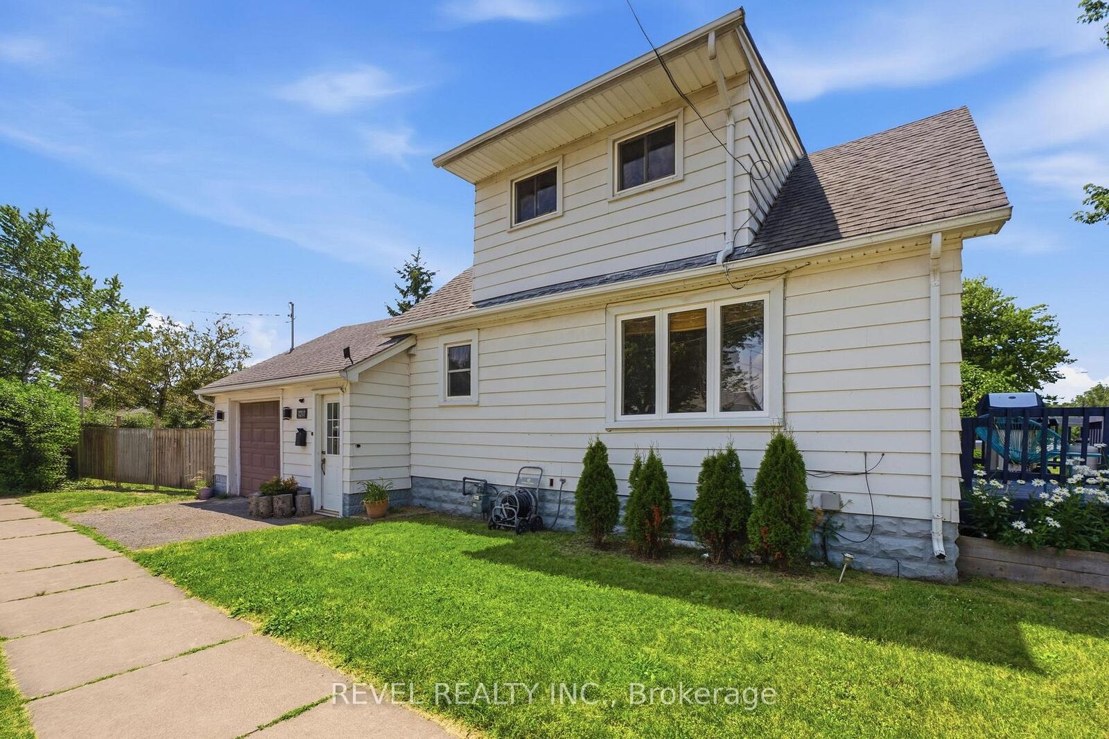 Photo de la propriété: 1217 Orchard Avenue ON L2A 3C8