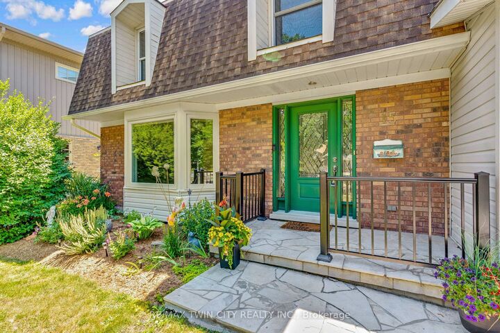 Property Photo: 15 Lewis Crescent ON N2A 2T7