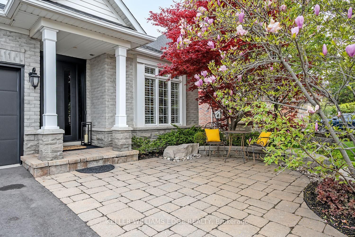Property Photo: 4285 Couples Crescent ON L7M 4Y8