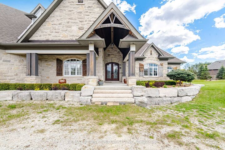 Property Photo:  1 Edgewild Drive  ON L7E 4H7 