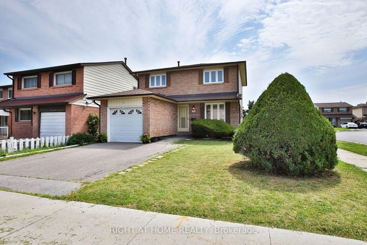 56 Cathy Jean Crescent — photo 1