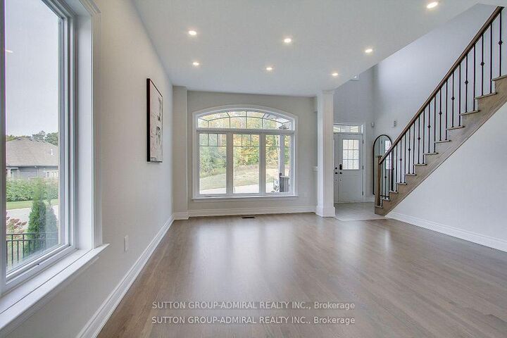 Property Photo:  Rent 26 Oakmont Avenue  ON L0L 2L0 