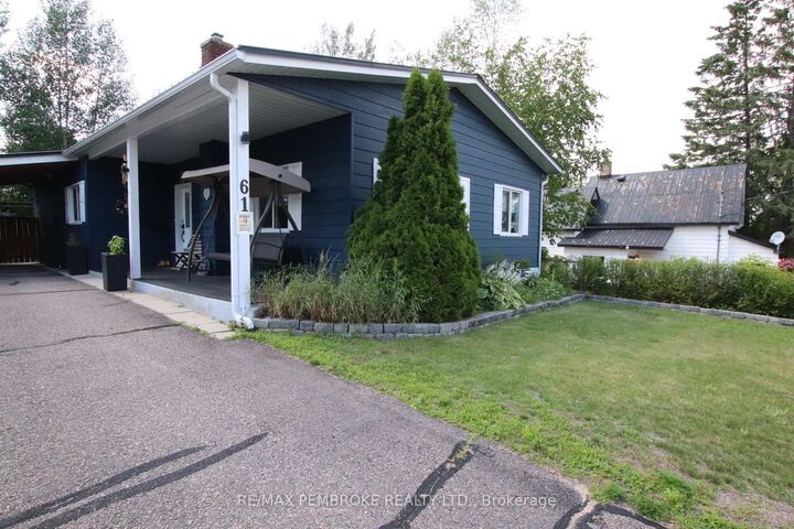 Property Photo: 61 Doran Road ON K8H 1R3