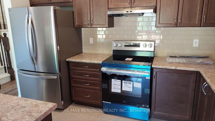 Property Photo: 2994 Sandy Acres Avenue Block 72 ON L3V 8P8