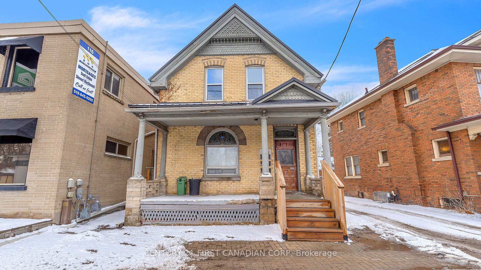 Property Photo: 118 Wharncliffe Road S ON N6J 2K3
