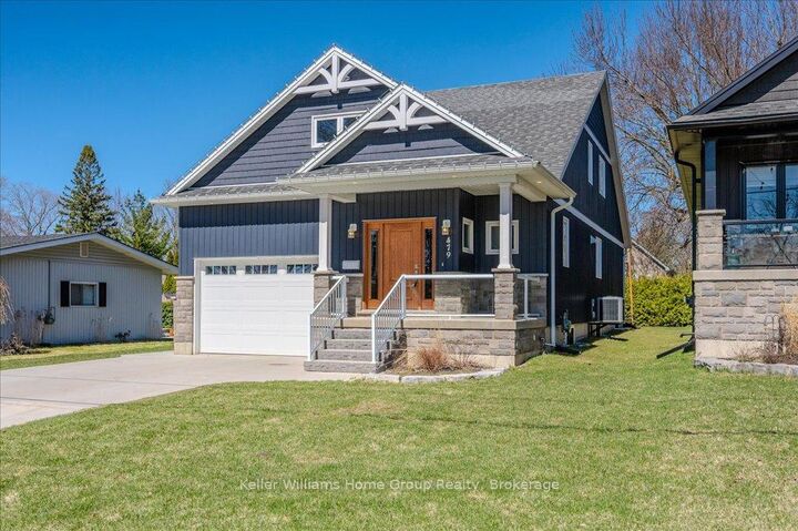 479 St George Street E — photo 1