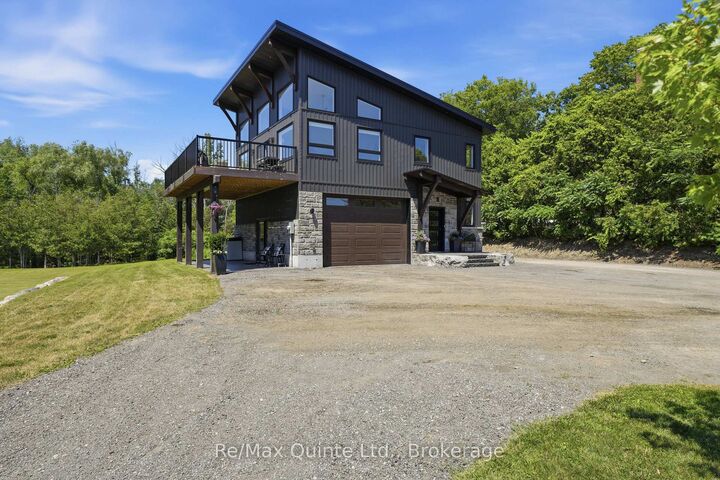 Property Photo: 868 Smith Street ON K0K 1H0