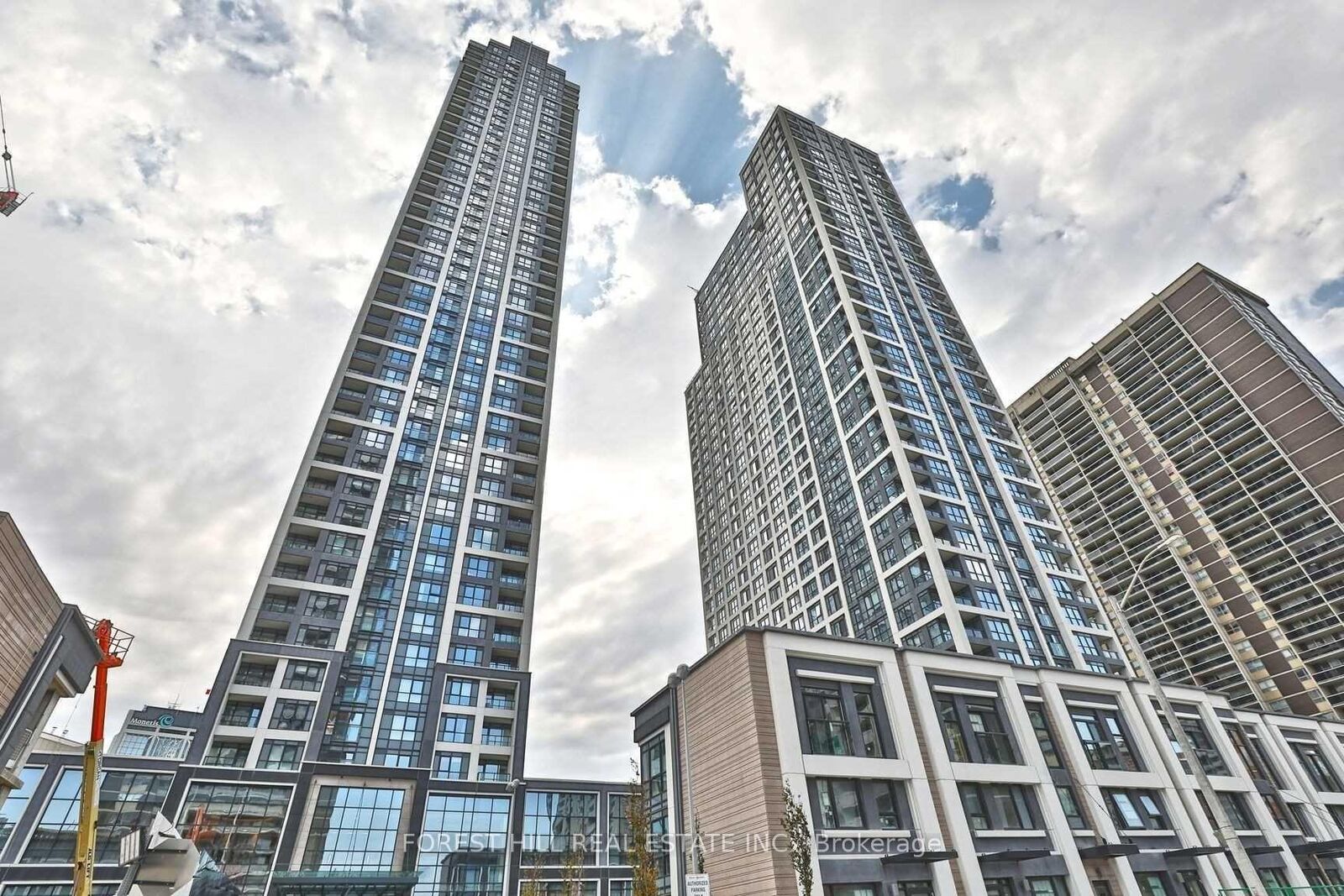 Property Photo: 7 Mabelle Avenue 3904 ON M5T 0C9