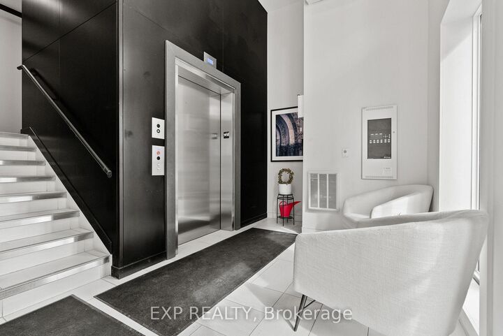 Property Photo:  100 Cortile Private 301  ON K1V 2S8 