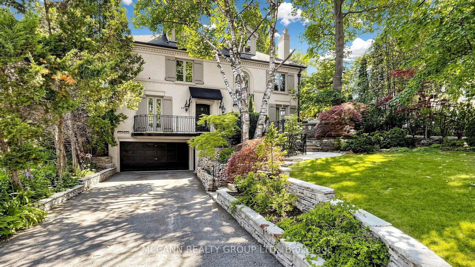 Property Photo: 27 Strathgowan Crescent ON M4N 2Z6