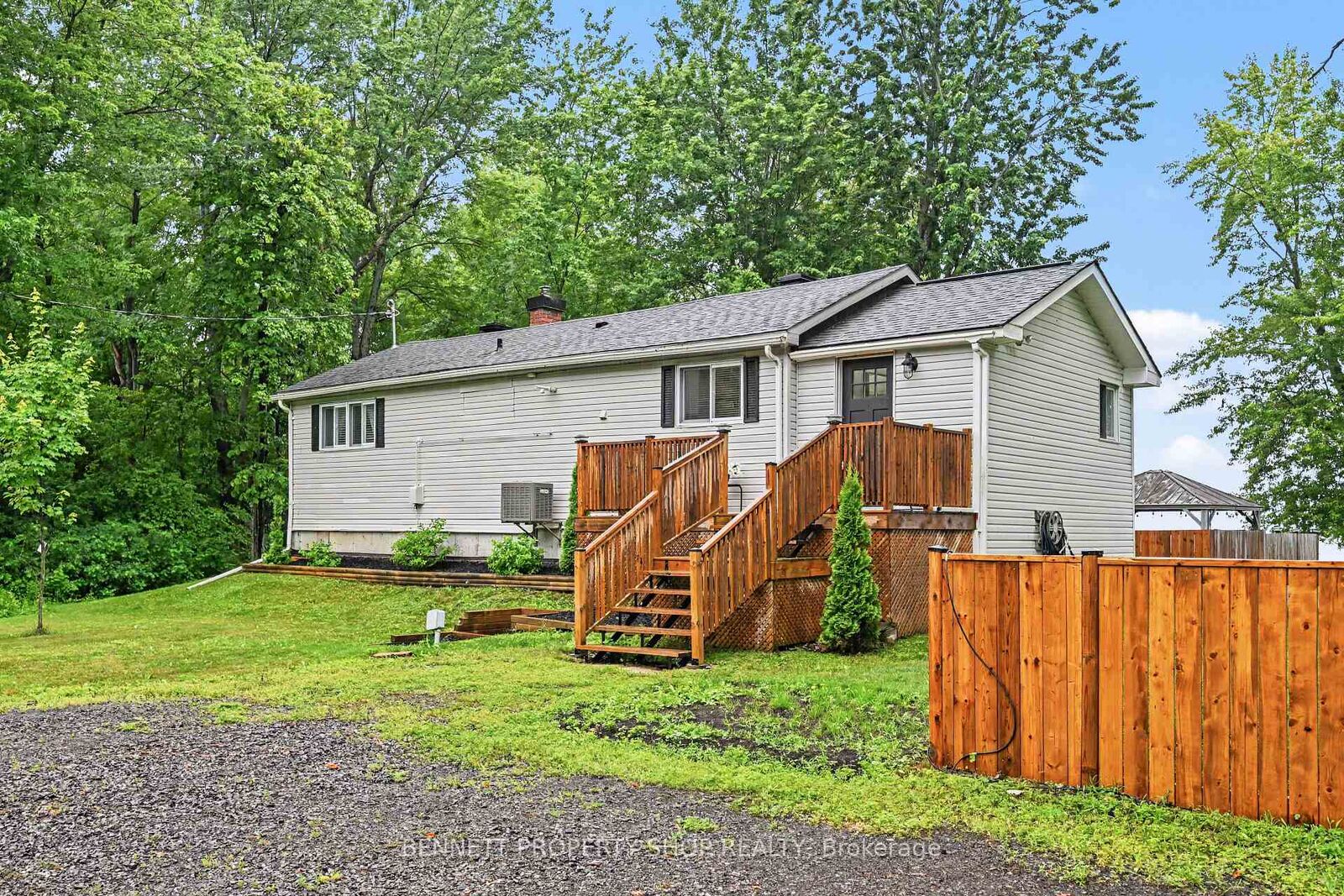 Property Photo: 102 Moorhead Drive ON K0A 1X0