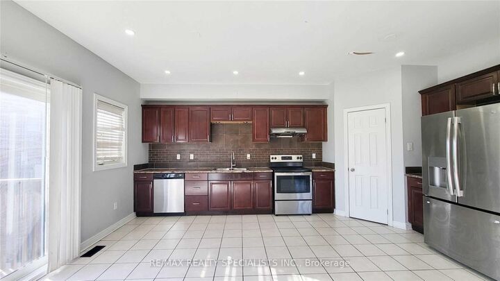 Property Photo:  17 Iron Block Drive  ON L7A 0K1 