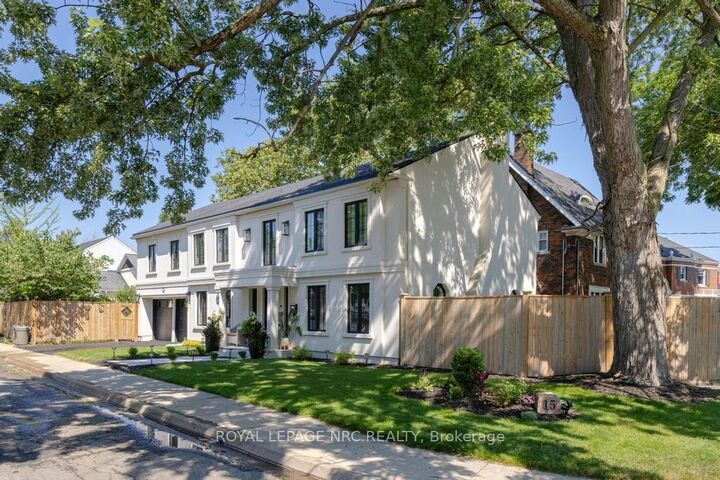 Property Photo:  15 Wychwood Road  ON L2R 3S1 