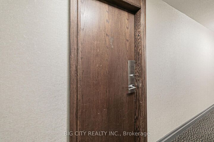 Property Photo: 23 Oneida Crescent 1206 ON L4B 0A2
