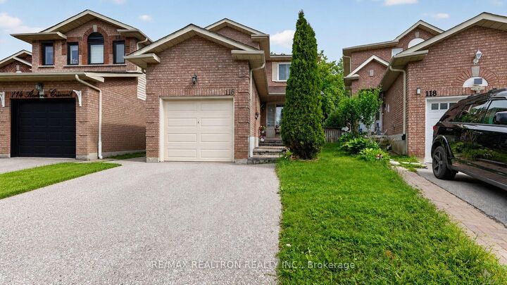 Property Photo:  116 Andona Crescent  ON M1C 5A1 