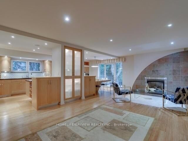 Property Photo:  45 Aldershot Crescent  ON M2P 1L7 