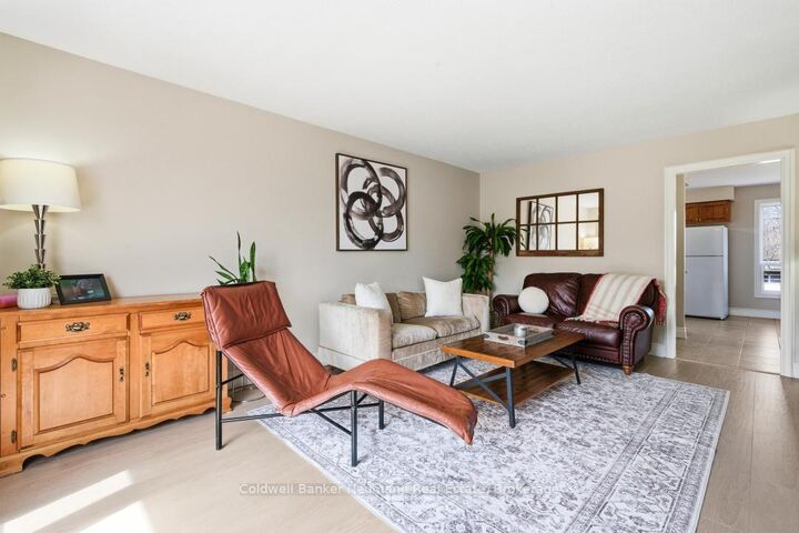 28 Chartwell Crescent — photo 1