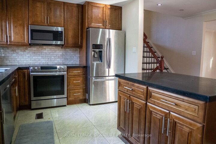 Property Photo: 1885 Rosefield Road Upper ON L1V 3K1