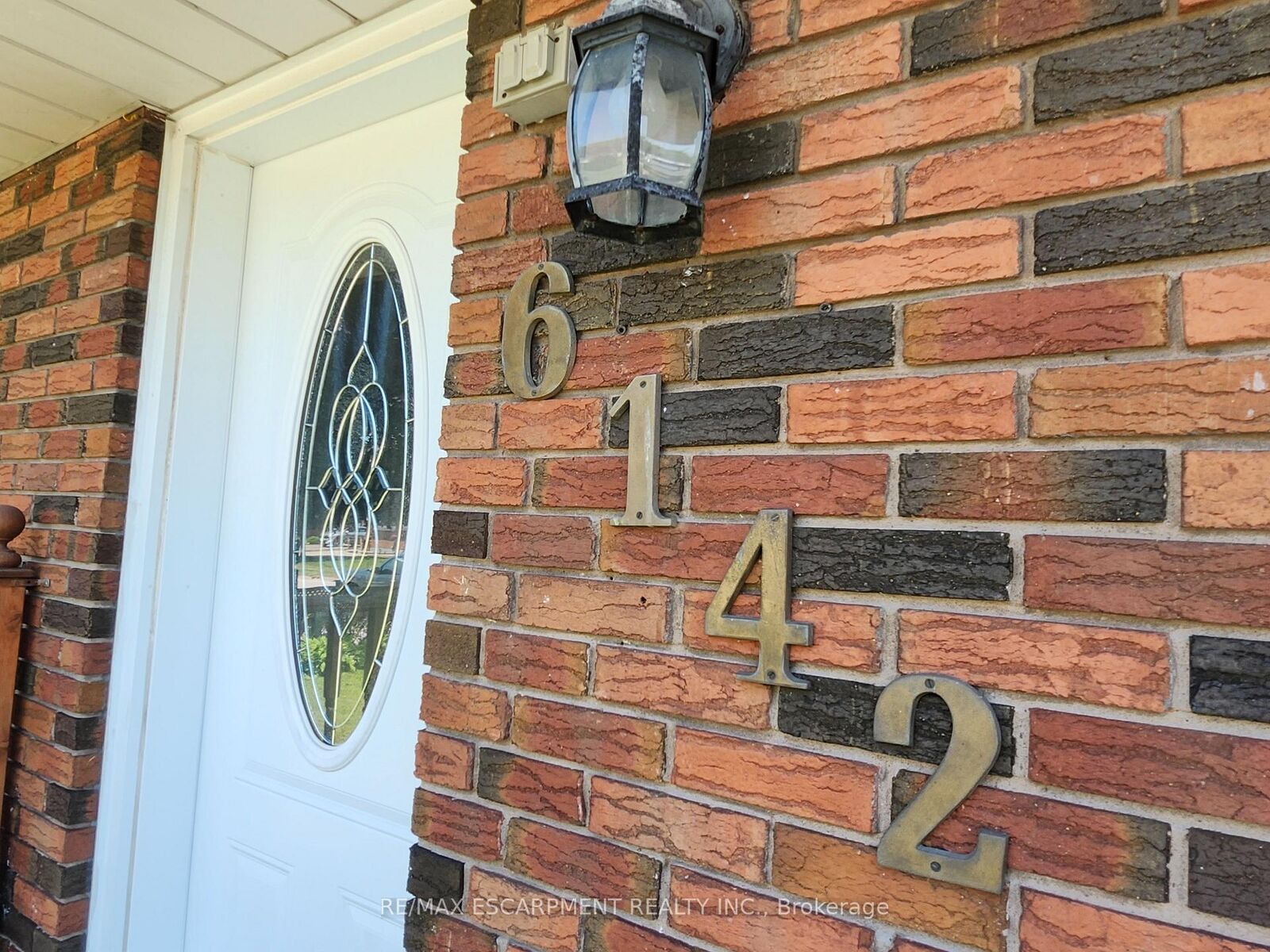 Photo de la propriété: 6142 Scott Street ON L2E 3B5