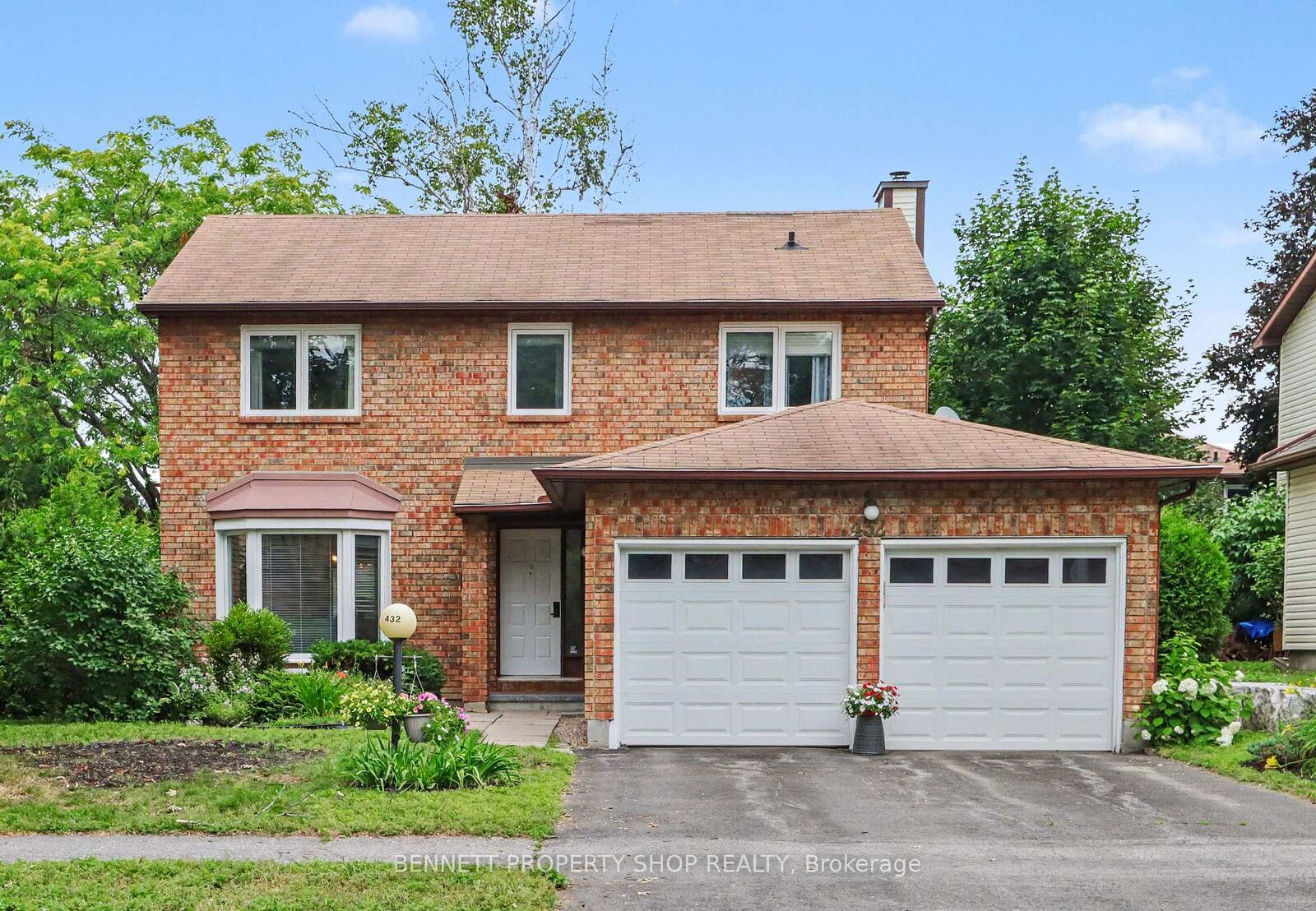 Property Photo: 432 Pickford Drive ON K2L 3R4