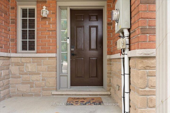 Property Photo: 285 Southbrook Drive ON L0R 1C0
