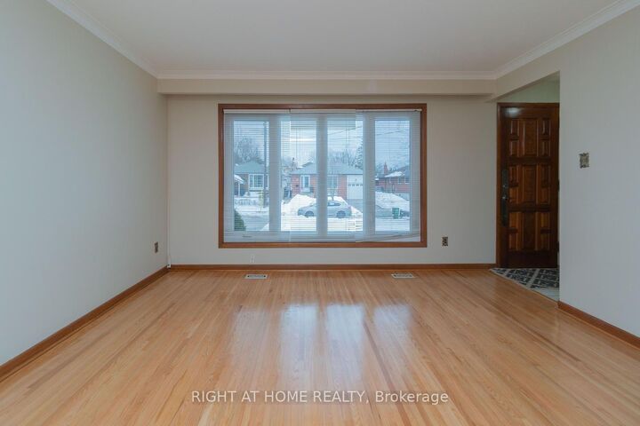 Property Photo:  55 Limevale Crescent  ON M1E 2K5 