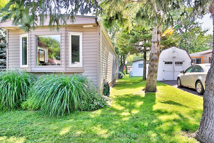 Property Photo:  42 Cranberry Drive  ON N7A 3Y3 