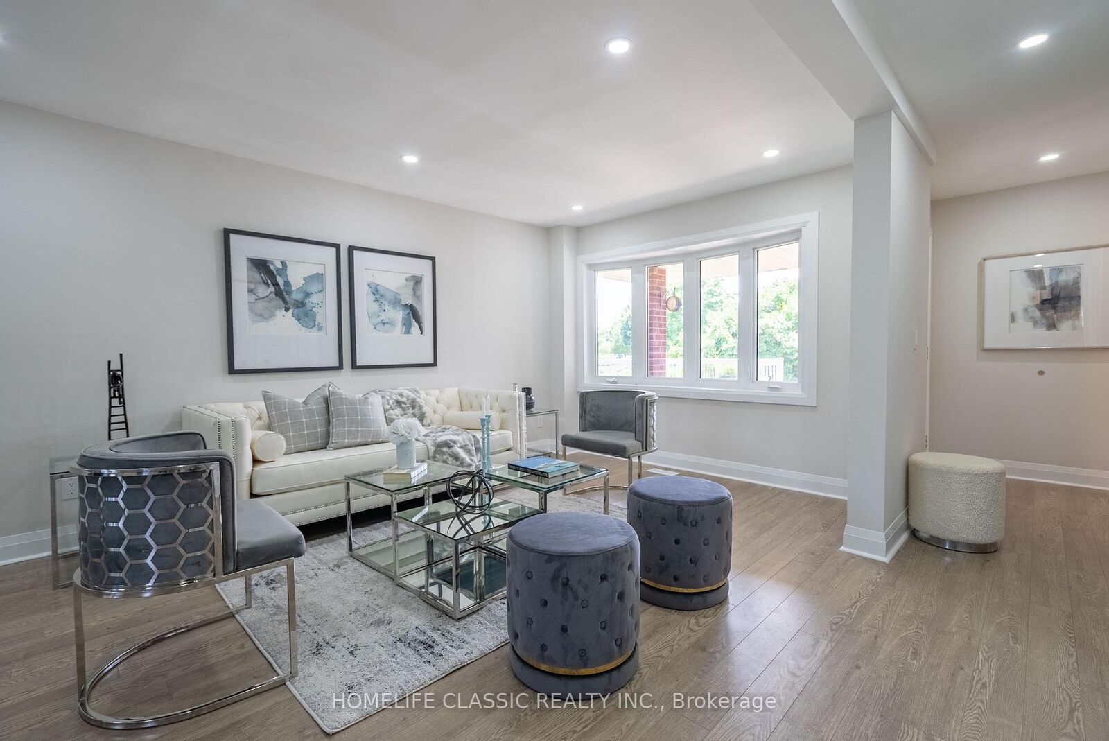 Property Photo: 32 Rosenfeld Drive ON L4M 5X2