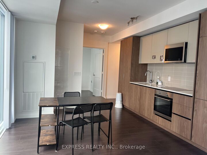 Property Photo:  8 Widmer Street 4303  ON M5V 0W6 
