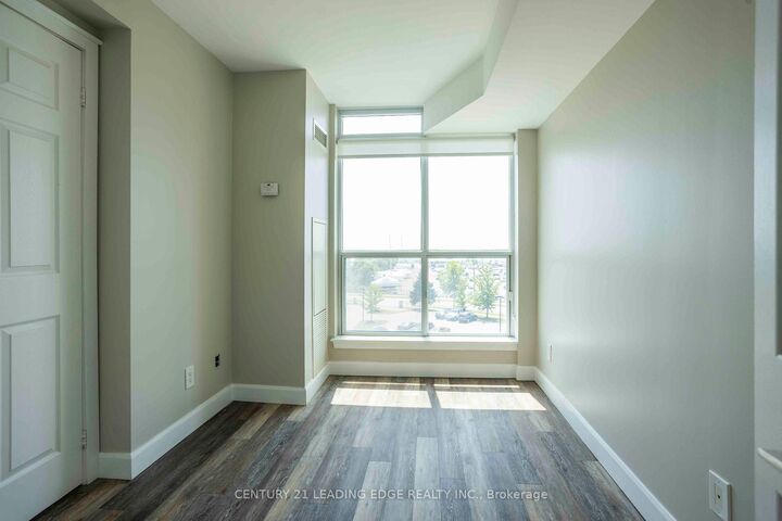 Property Photo:  340 Watson Street W 402  ON L1N 9G1 