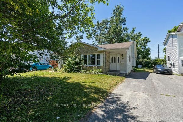 Property Photo:  30 Woodstone Crescent  ON K7M 6K9 