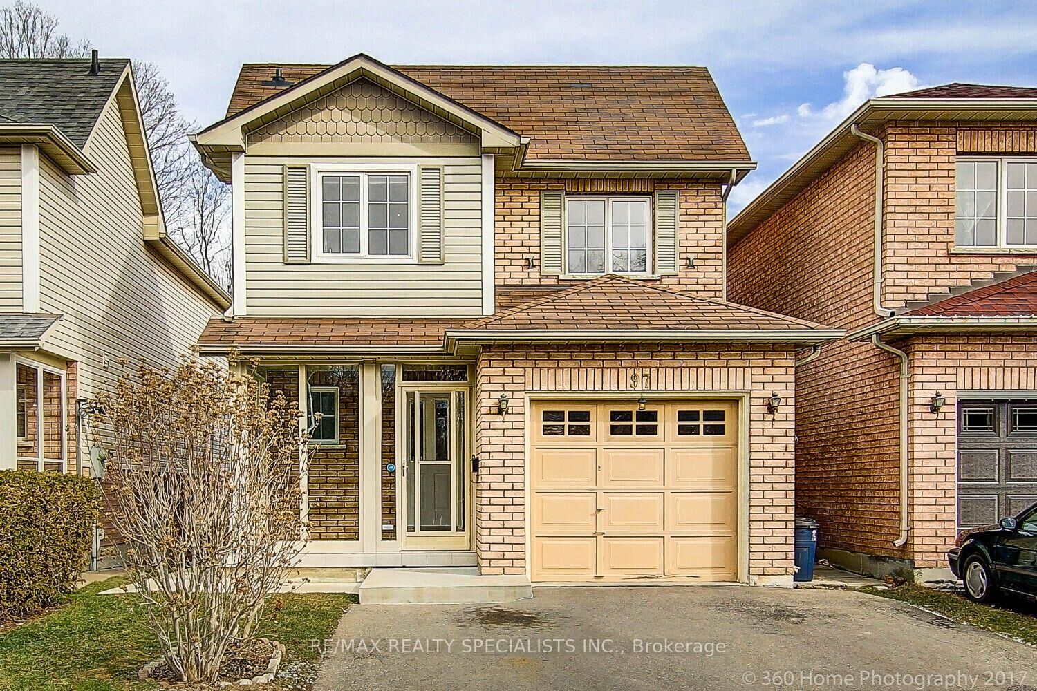 Property Photo: 97 Piperbrook Crescent ON M1E 5H1