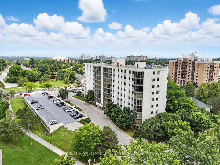 Property Photo: 127 Belmont Drive 909 ON N6J 4J7