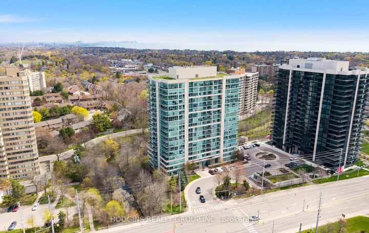 Property Photo: 1035 Southdown Road Lph 1801 ON L5J 0A3