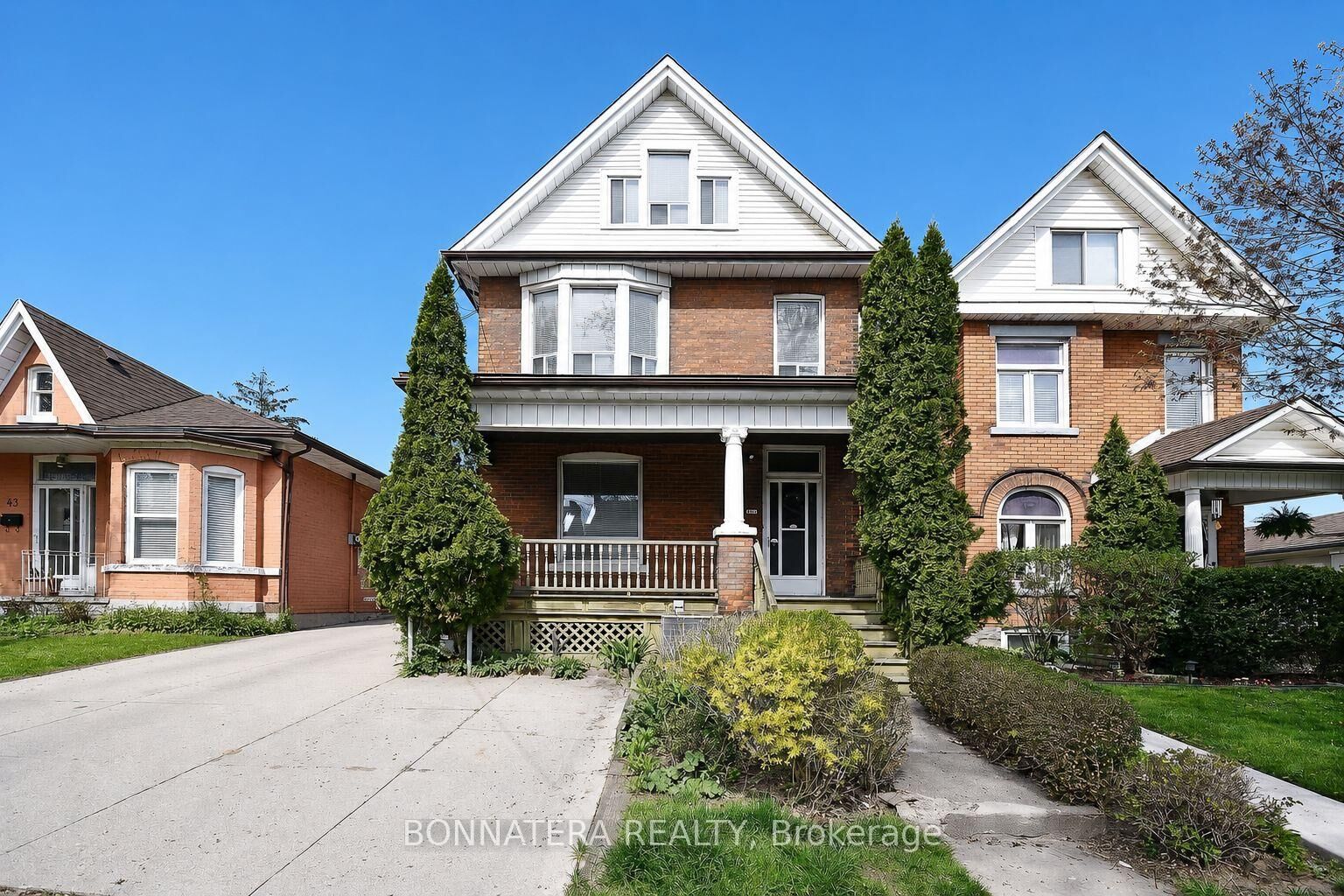 Property Photo: 47 Emerald Street N Upper ON L8L 5K2