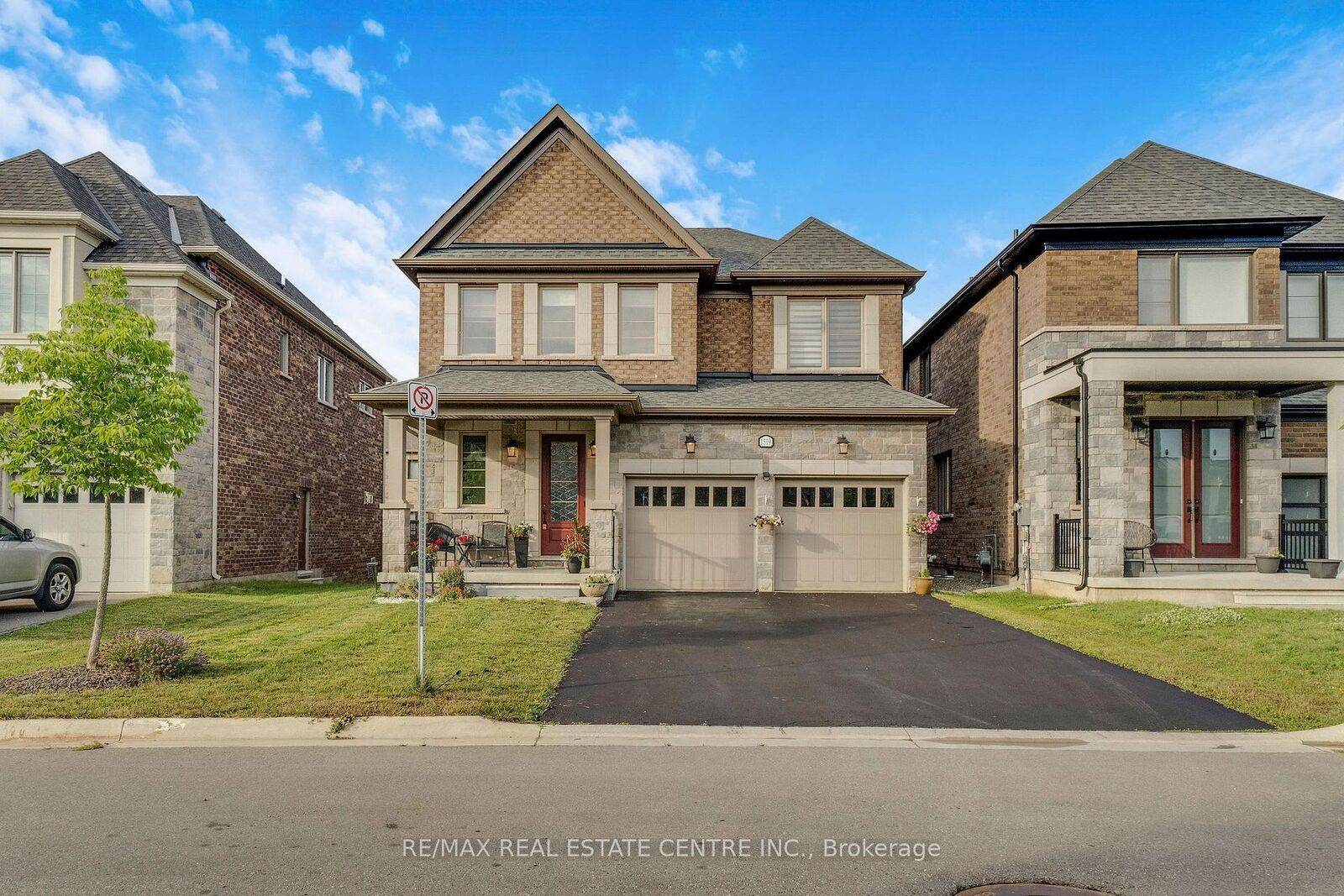 Property Photo:  1319 Britton Crescent  ON L9E 1L5 