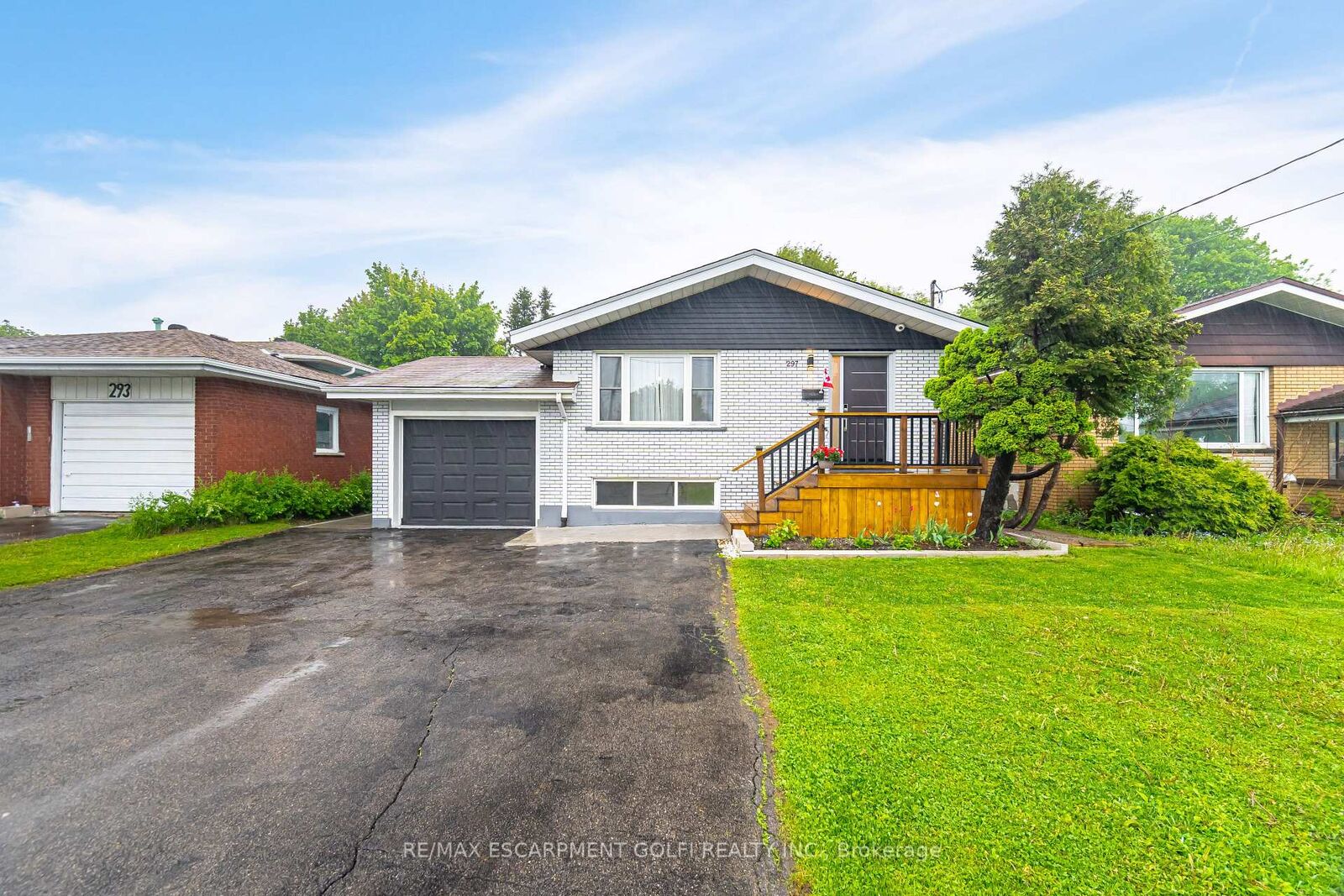 Property Photo: 297 Mohawk Road W ON L9C 1W2