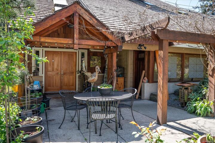 Property Photo: 2091 East Wellington Rd BC V9S 5V2