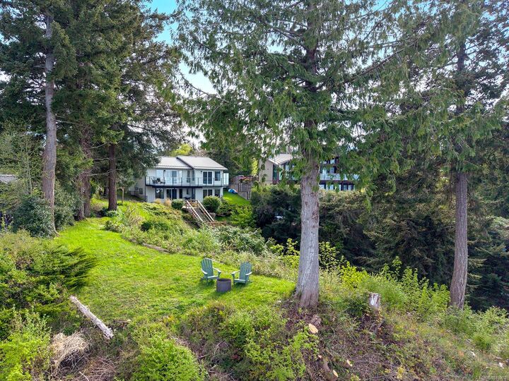 Property Photo: 3640 East Rd BC V0R 1T0