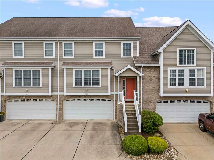 Property Photo:  1053 Waterford Ct  E  PA 15317 