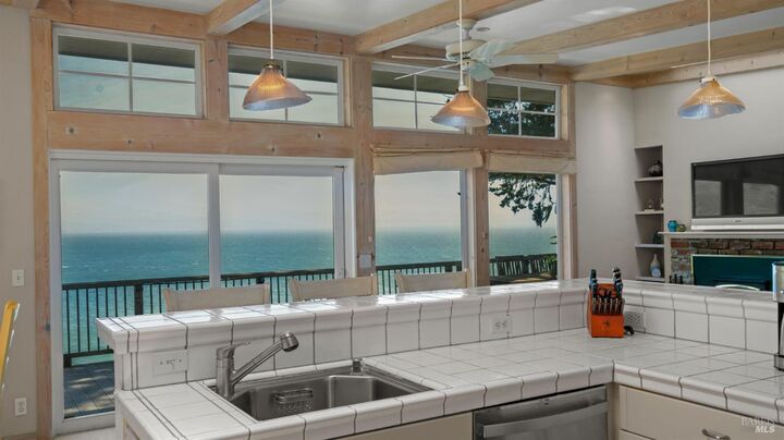Property Photo:  120 Sunset Way  CA 94965 