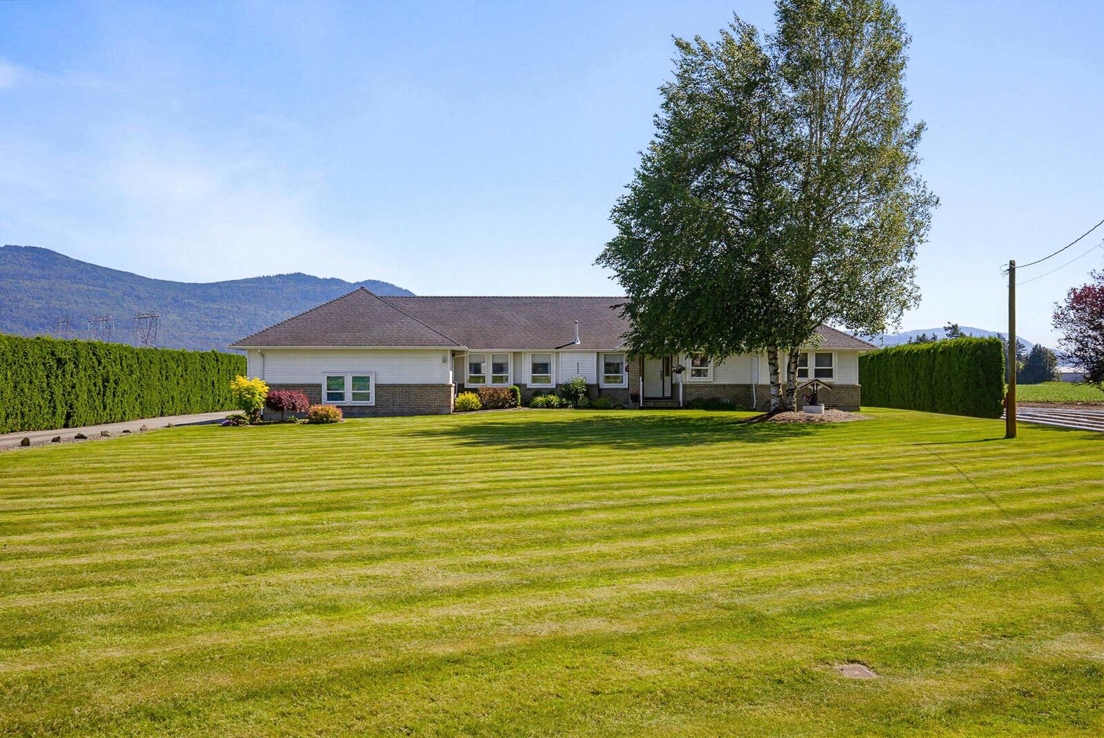 Property Photo: 40406 No. 3 Road BC V3G 2R6